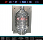 Bottle blow mould