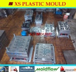 Plastic cap mould